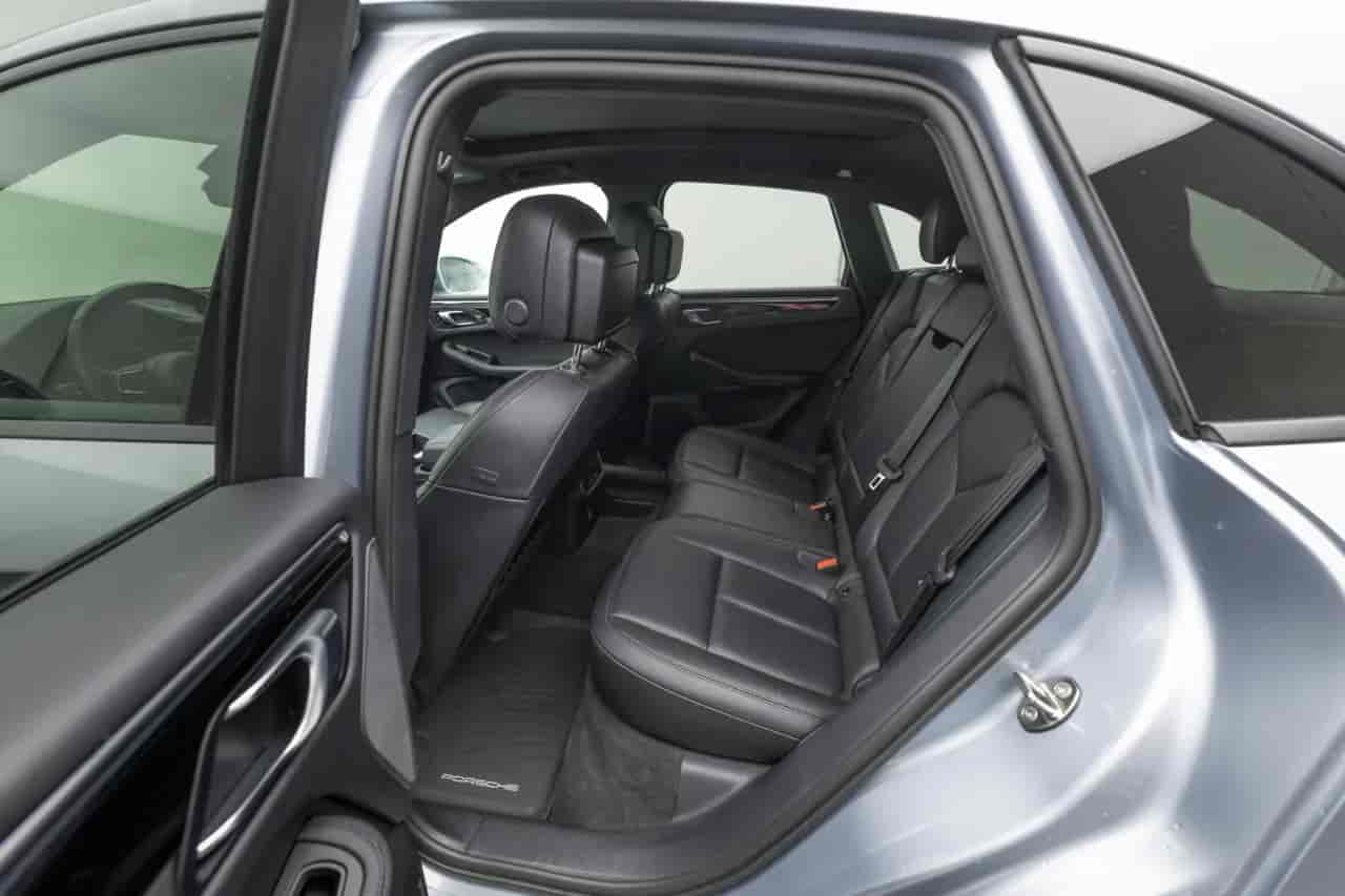 PORSCHE Macan - 9