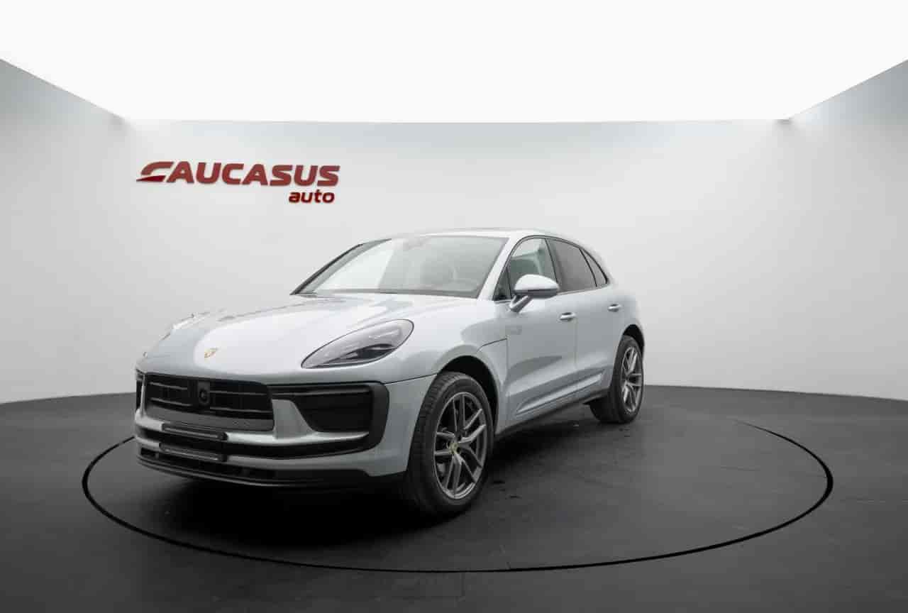 PORSCHE Macan - 1