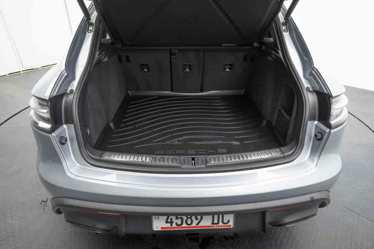 PORSCHE Macan - 8