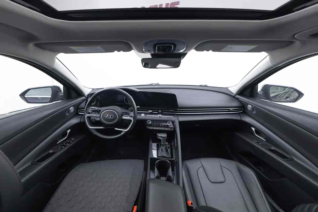 HYUNDAI Elantra - 9