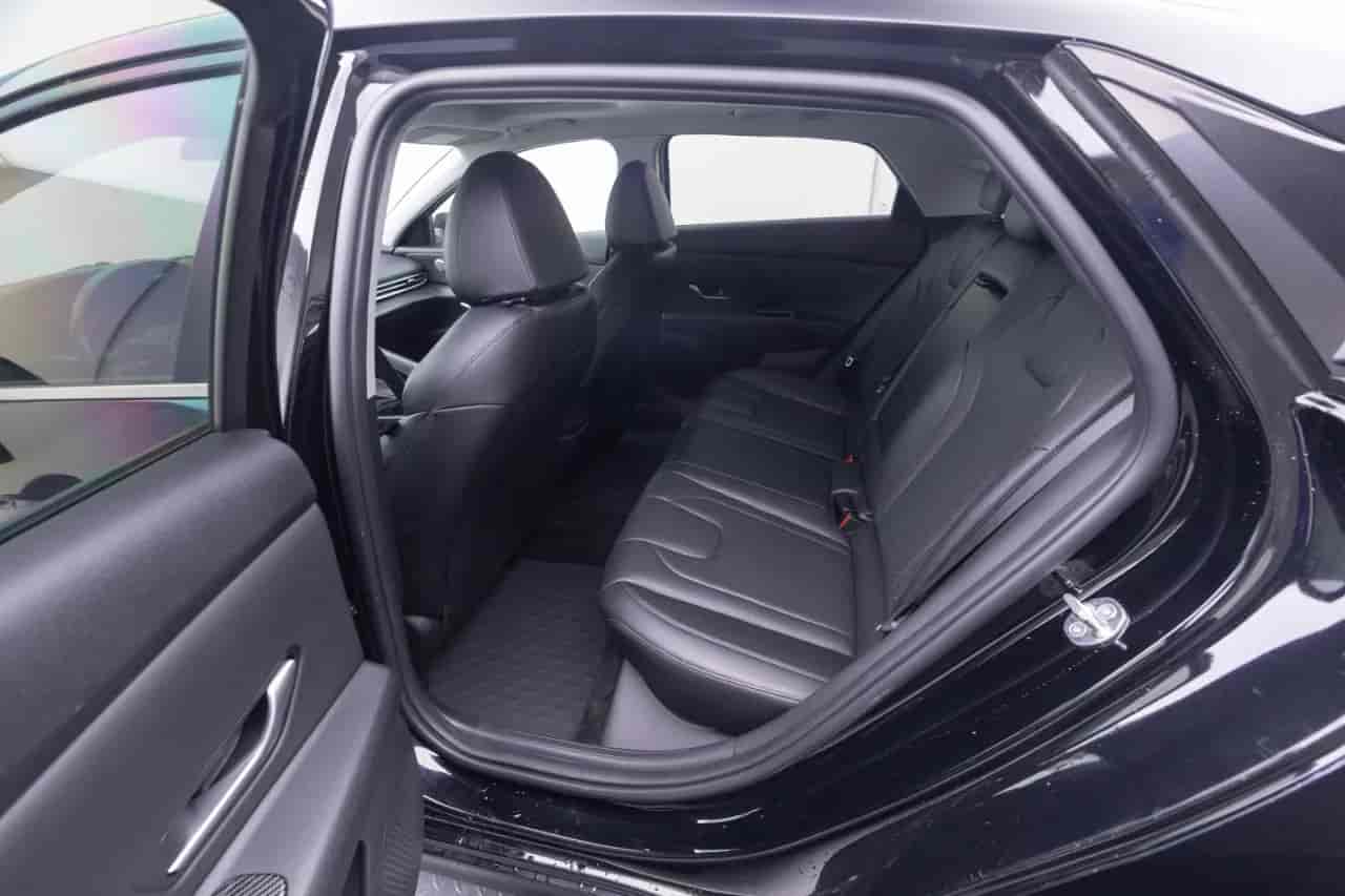 HYUNDAI Elantra - 8