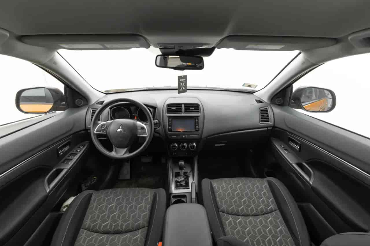 MITSUBISHI Outlander Sport - 9