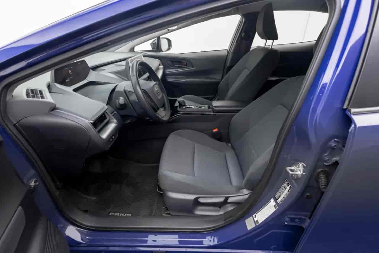 TOYOTA Prius - 10
