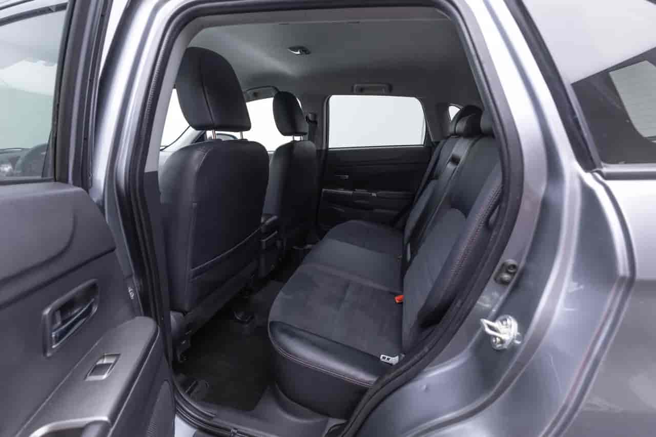 MITSUBISHI Outlander Sport - 8