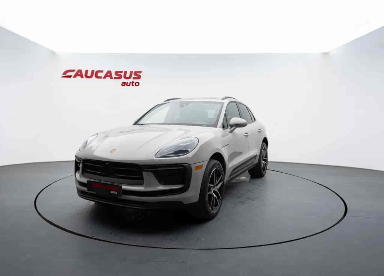PORSCHE Macan - 1