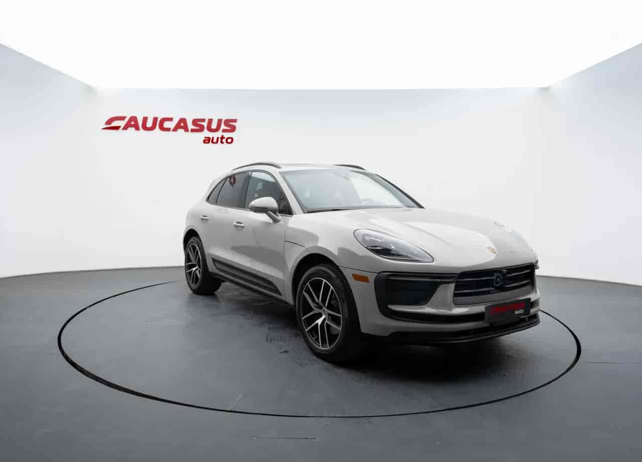 PORSCHE Macan - 3