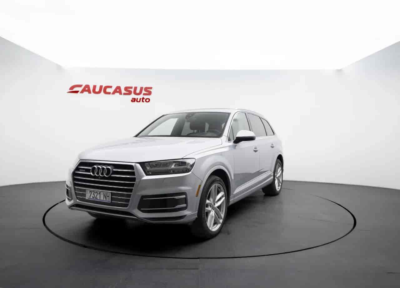 AUDI Q7 - 1
