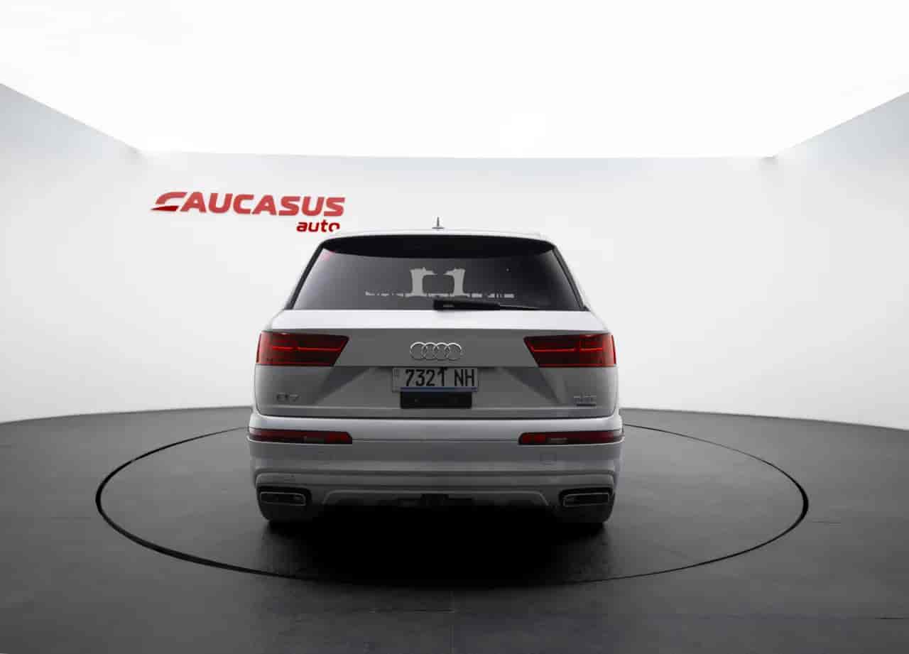 AUDI Q7 - 5