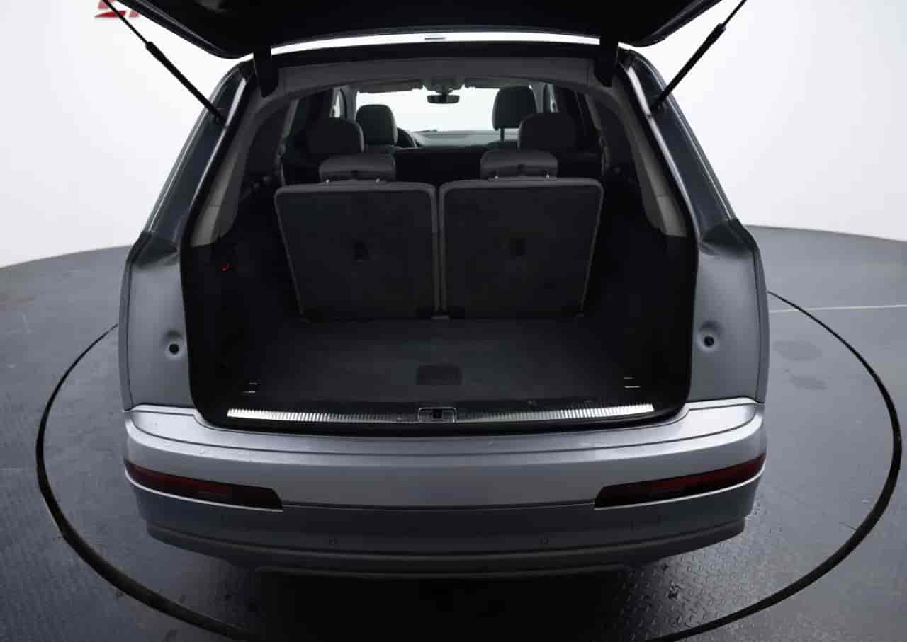 AUDI Q7 - 7