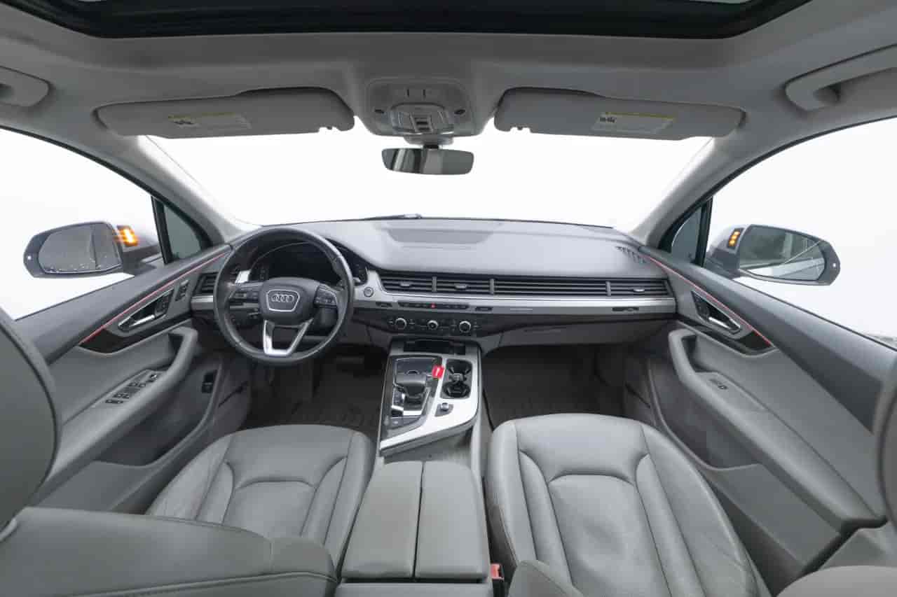 AUDI Q7 - 9