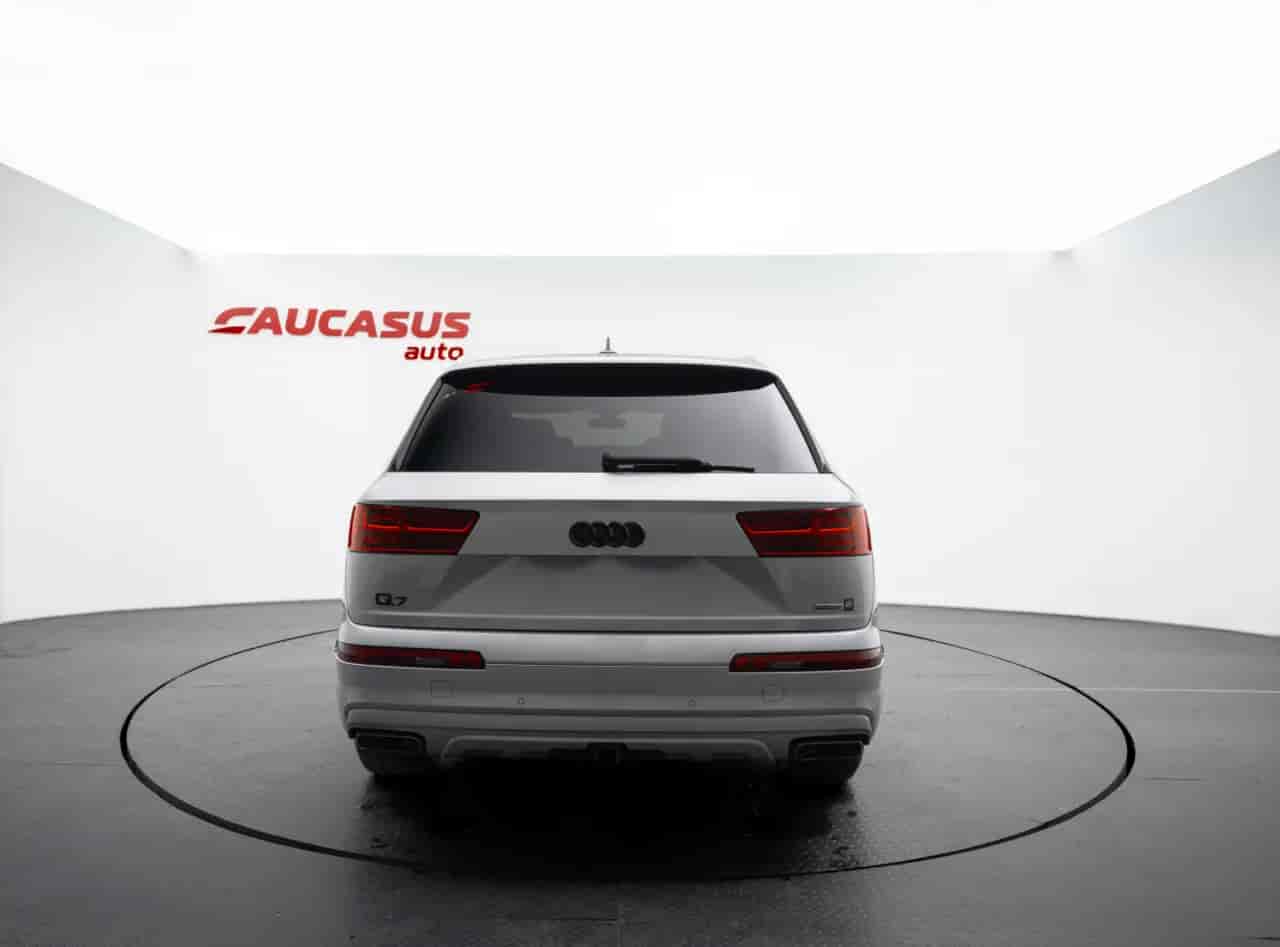 AUDI Q7 - 5