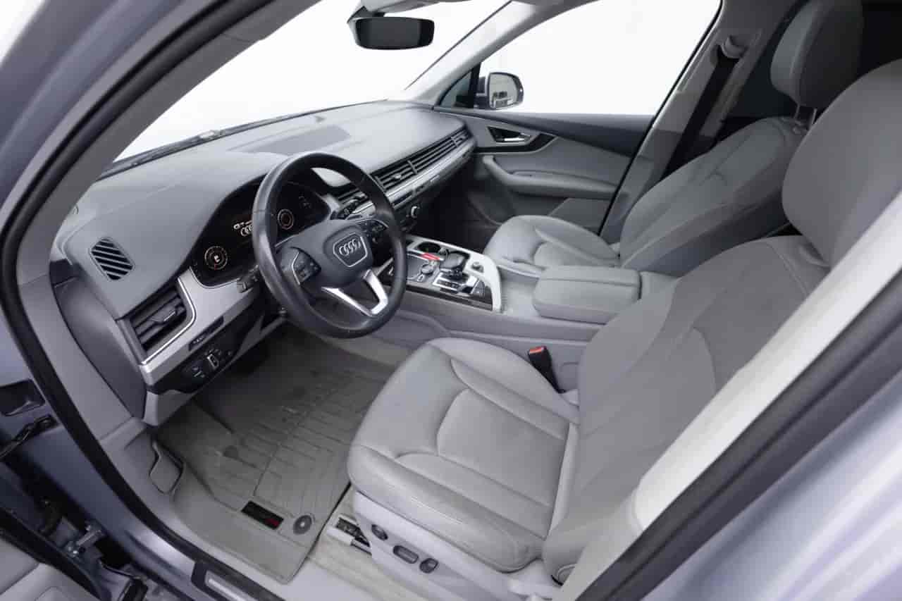 AUDI Q7 - 10