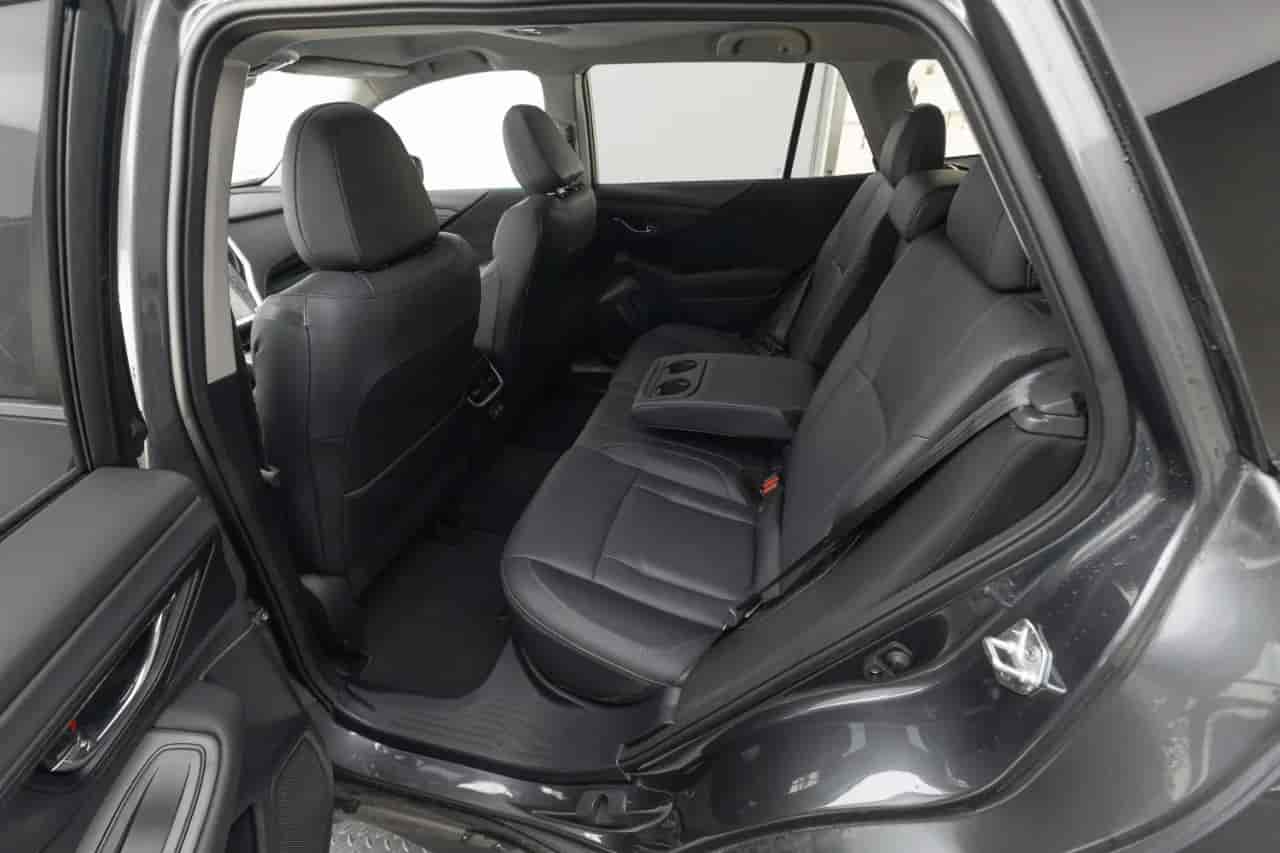 SUBARU Outback - 8