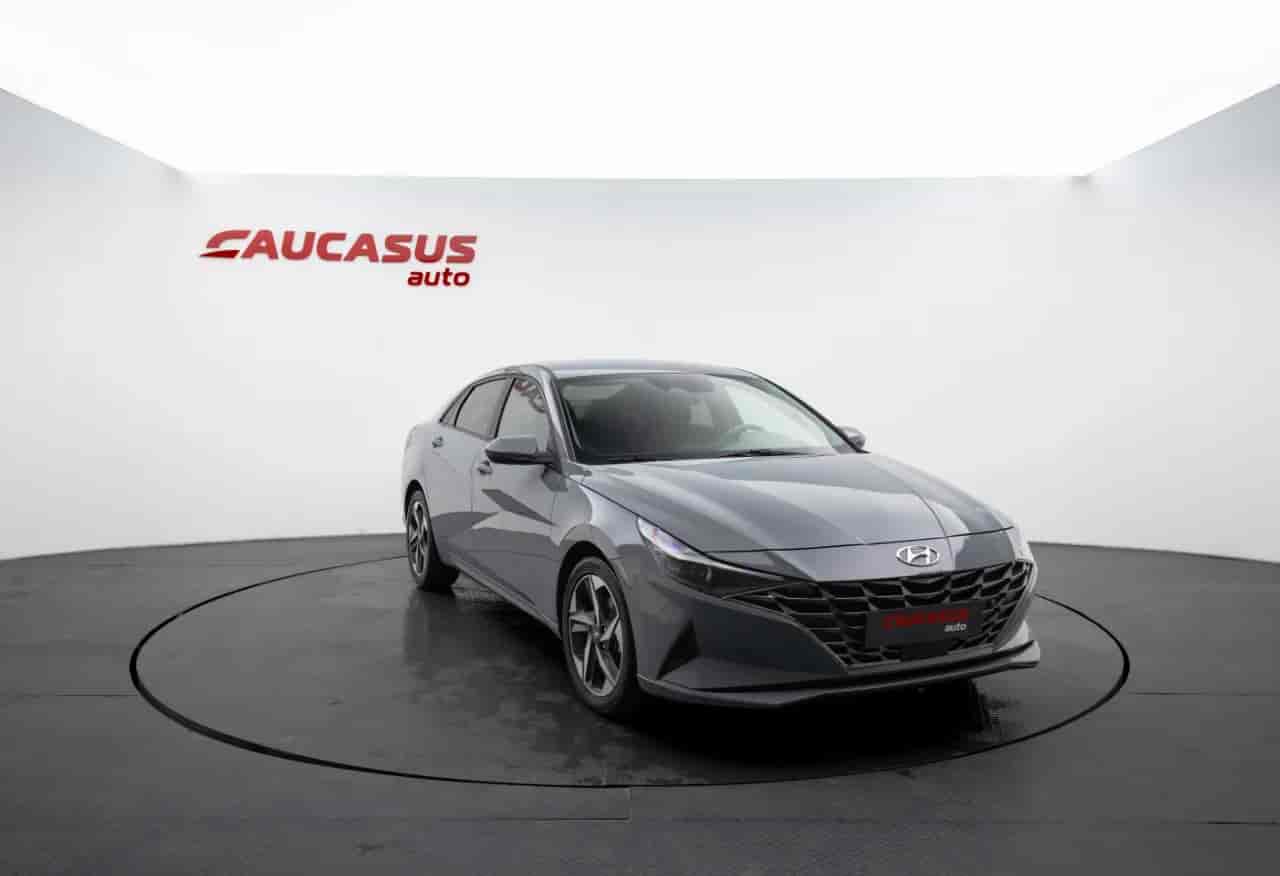 HYUNDAI Elantra - 3