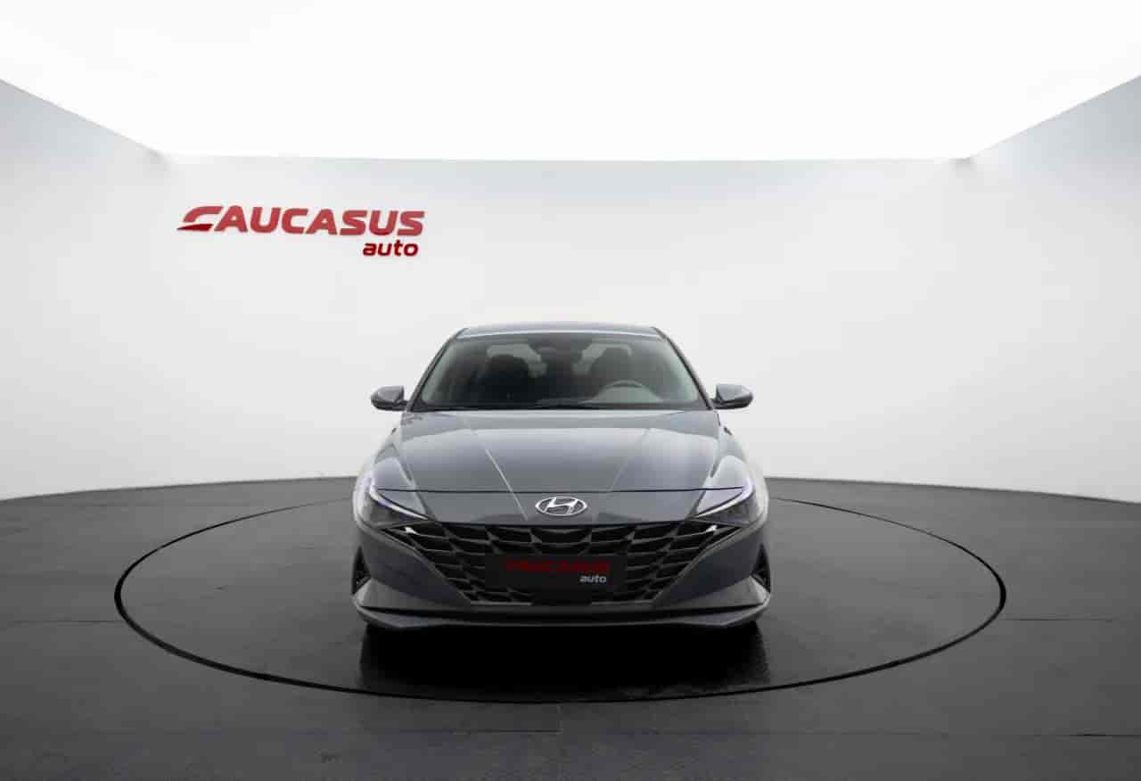 HYUNDAI Elantra - 2