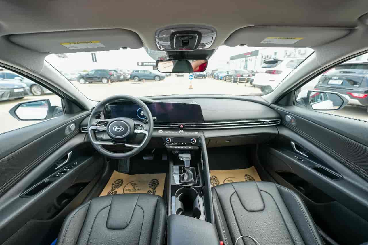 HYUNDAI Elantra - 9