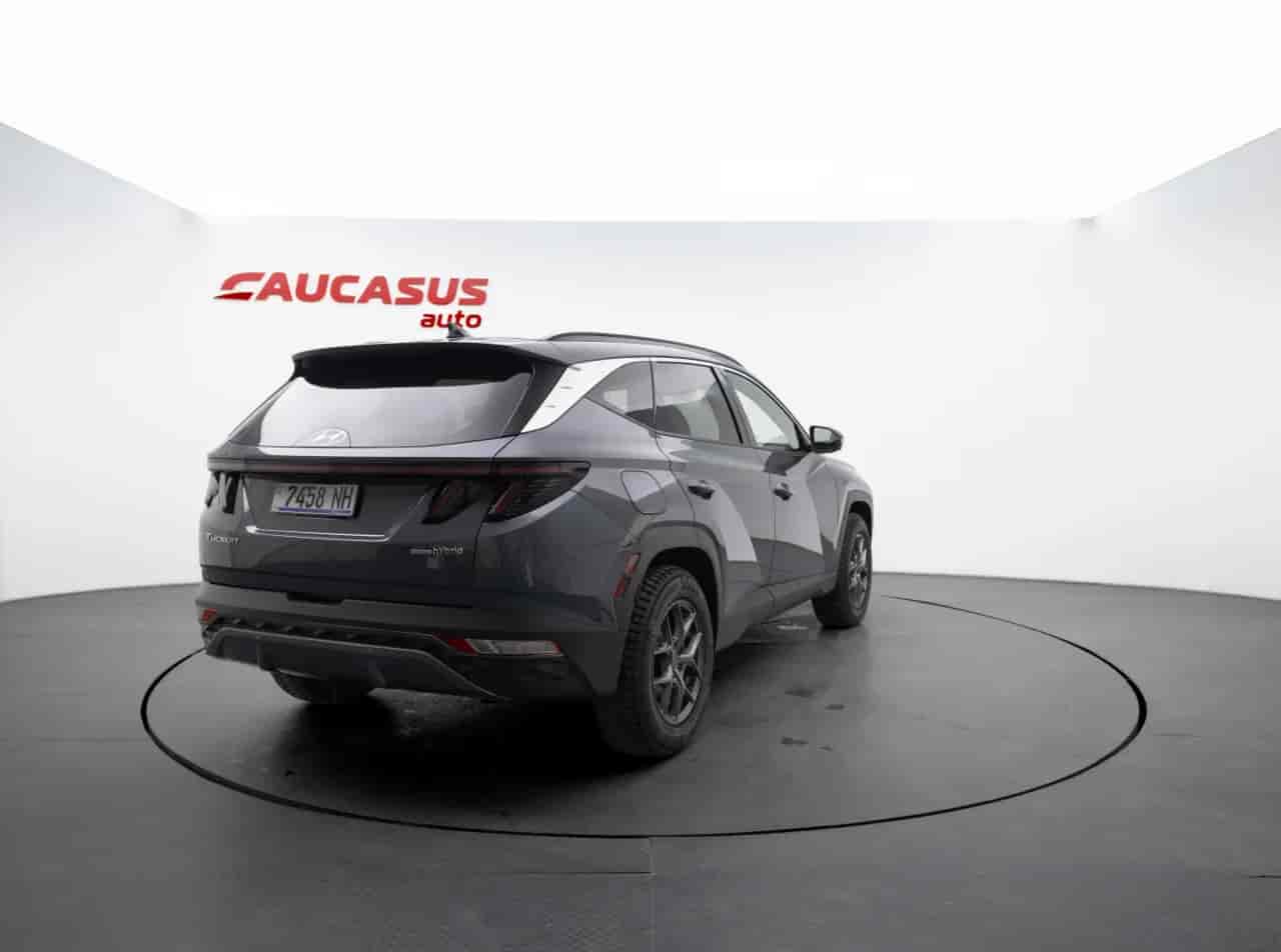 HYUNDAI Tucson - 4