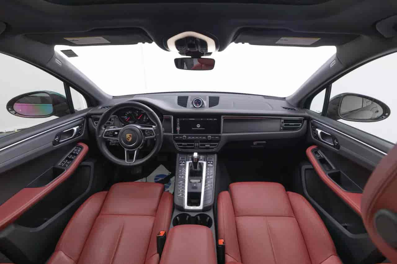PORSCHE Macan - 9