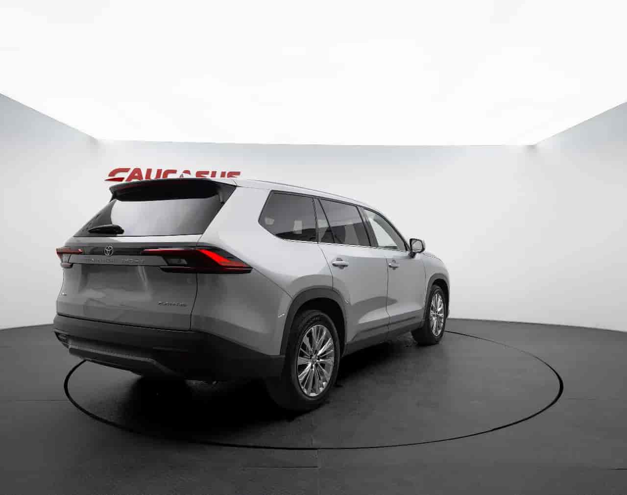 TOYOTA Grand Highlander - 4