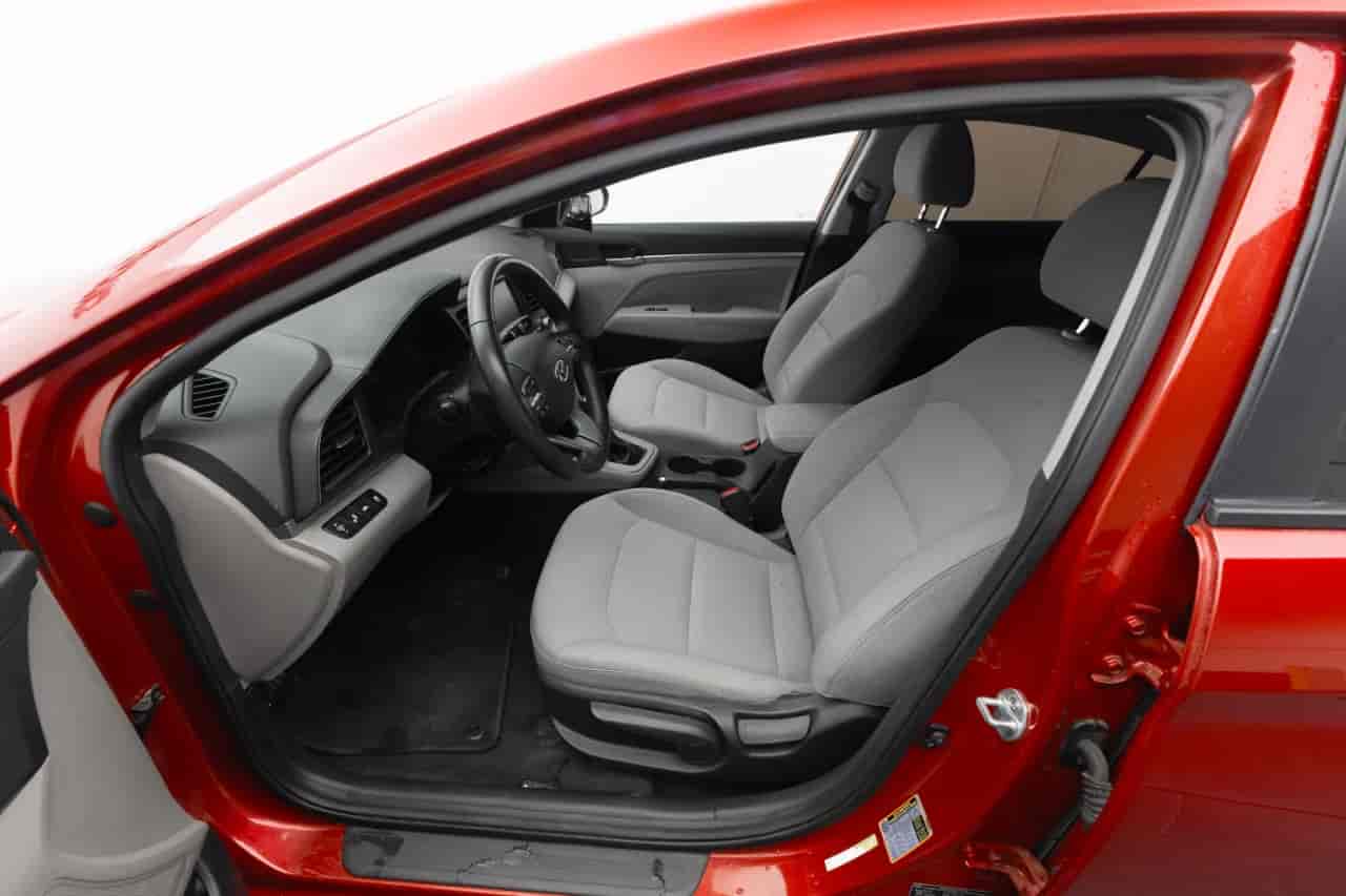 HYUNDAI Elantra - 10