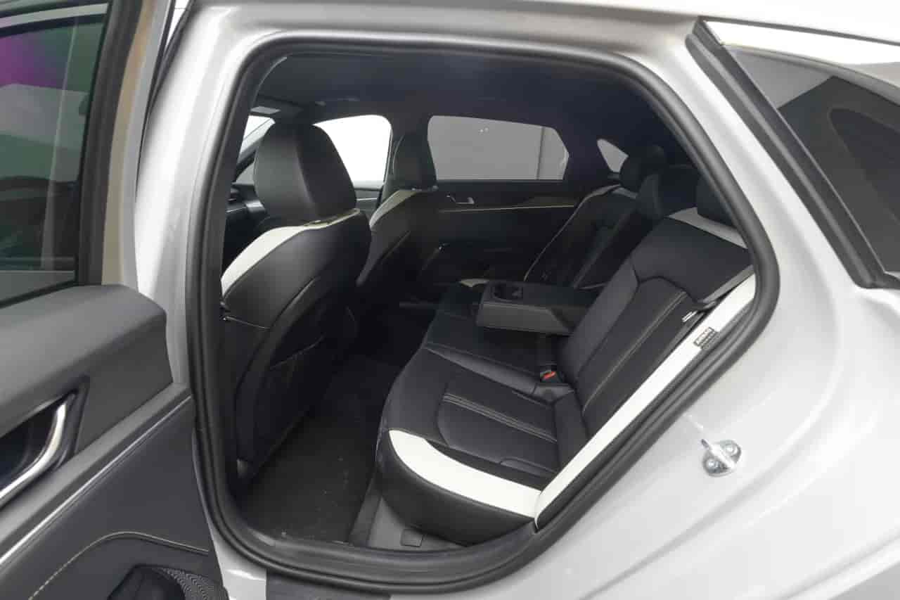 KIA K5 - 8