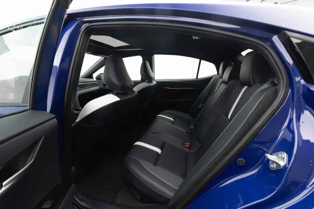 TOYOTA Camry - 8