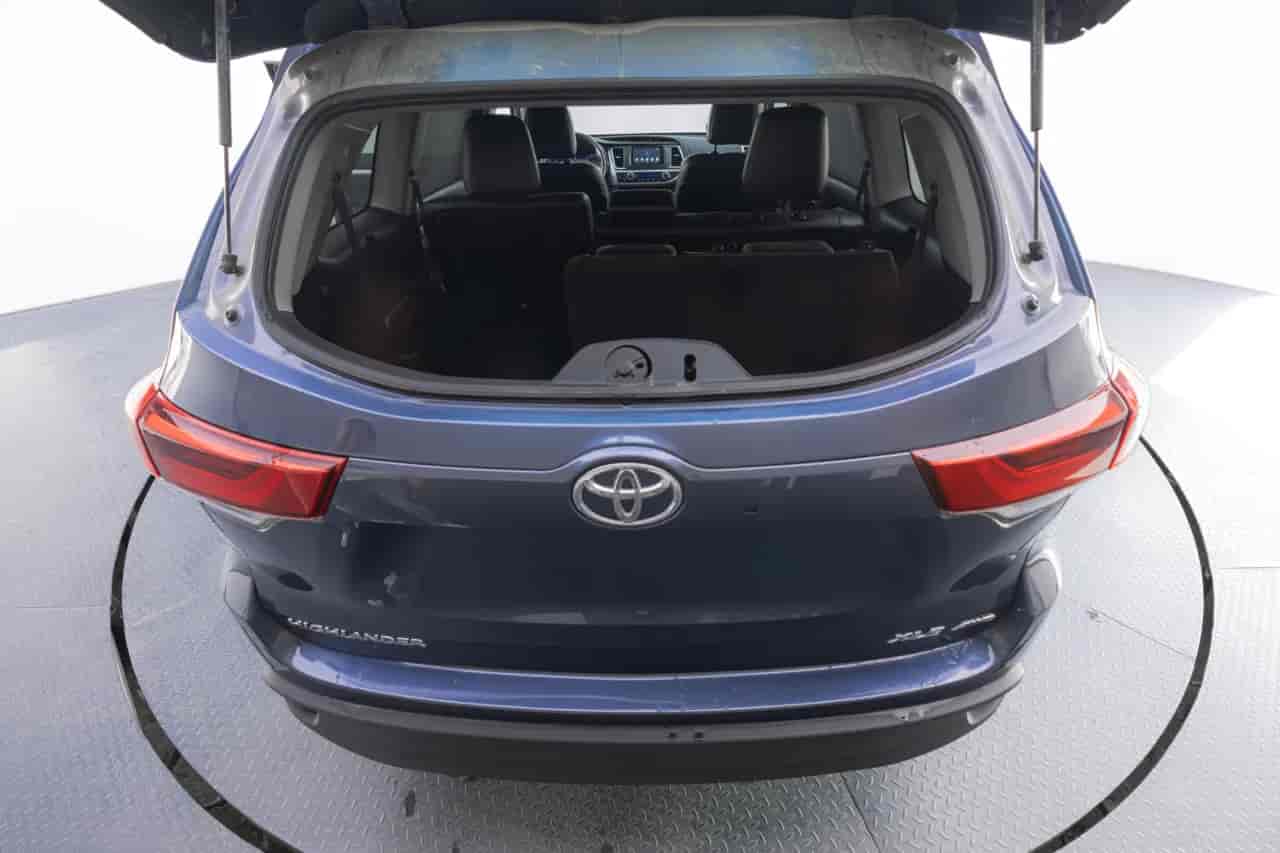TOYOTA Highlander - 10