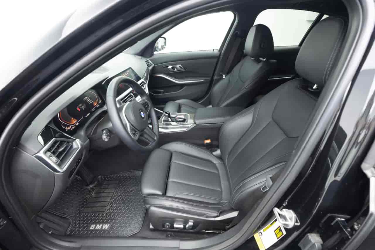 BMW 330i - 10