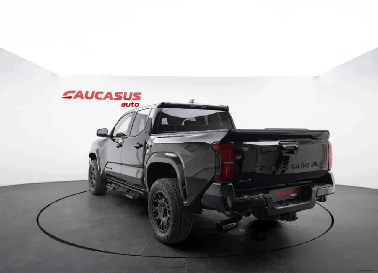 TOYOTA Tacoma - 6