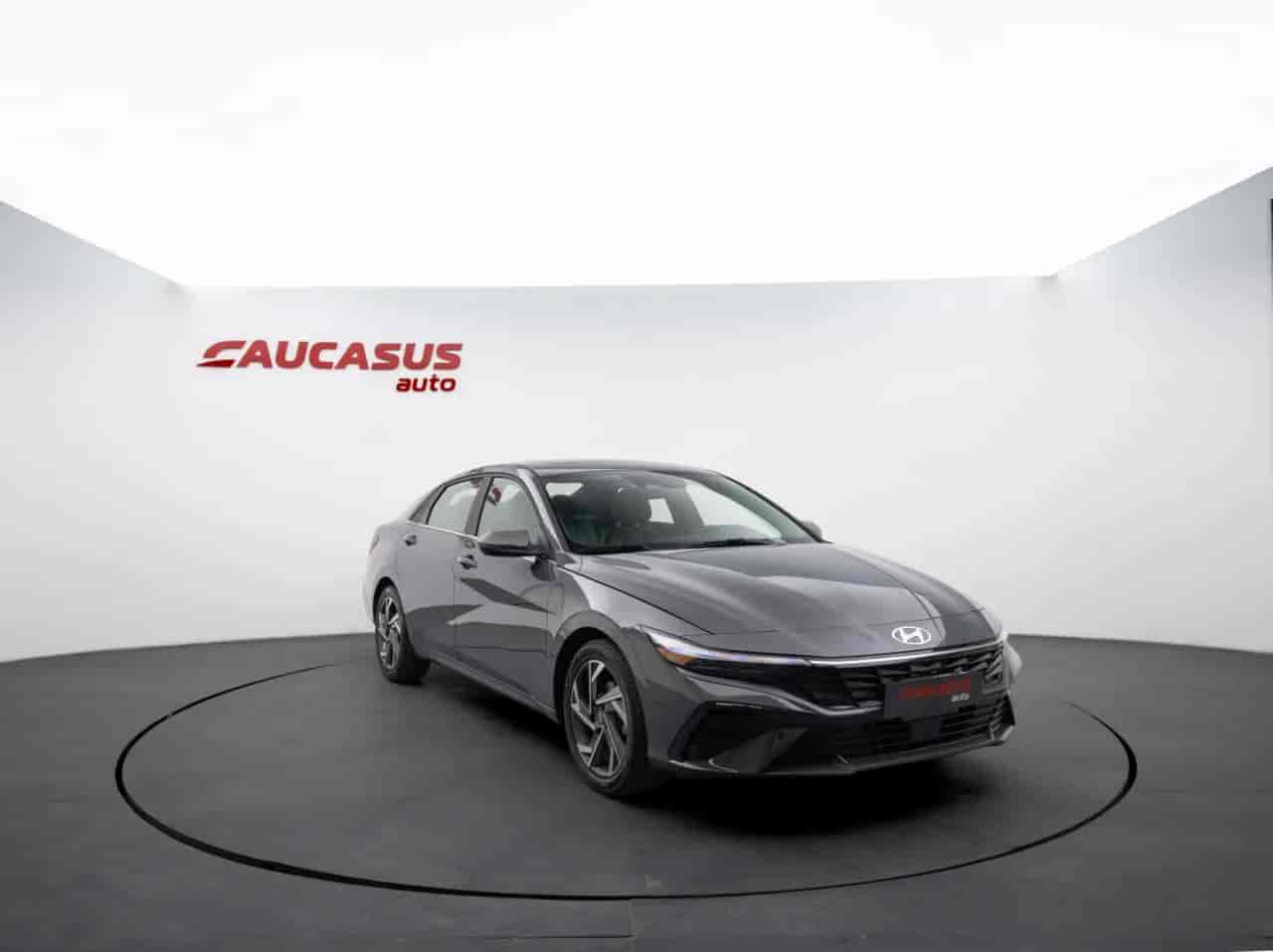 HYUNDAI Elantra - 3