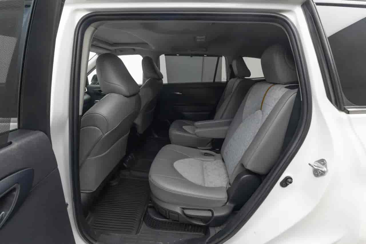 TOYOTA Highlander - 8