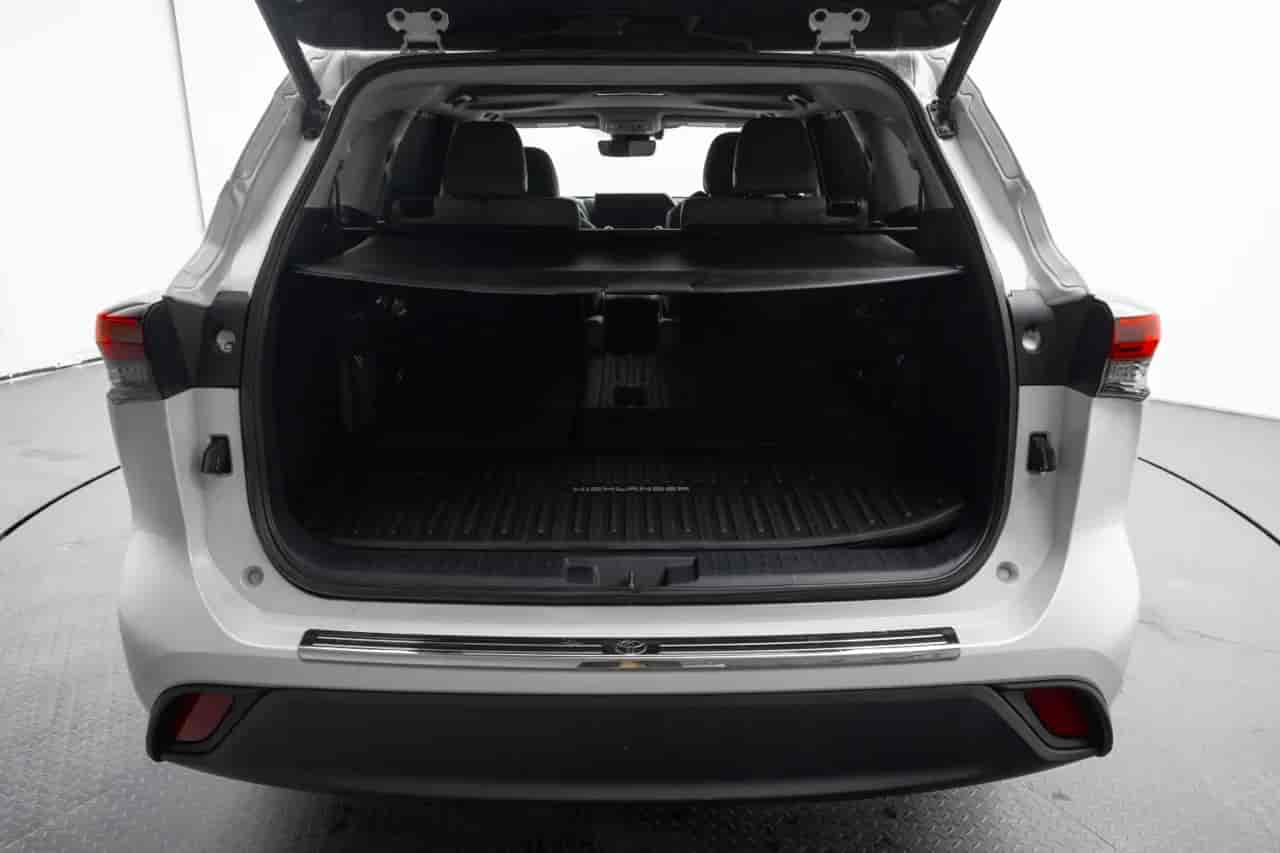 TOYOTA Highlander - 7