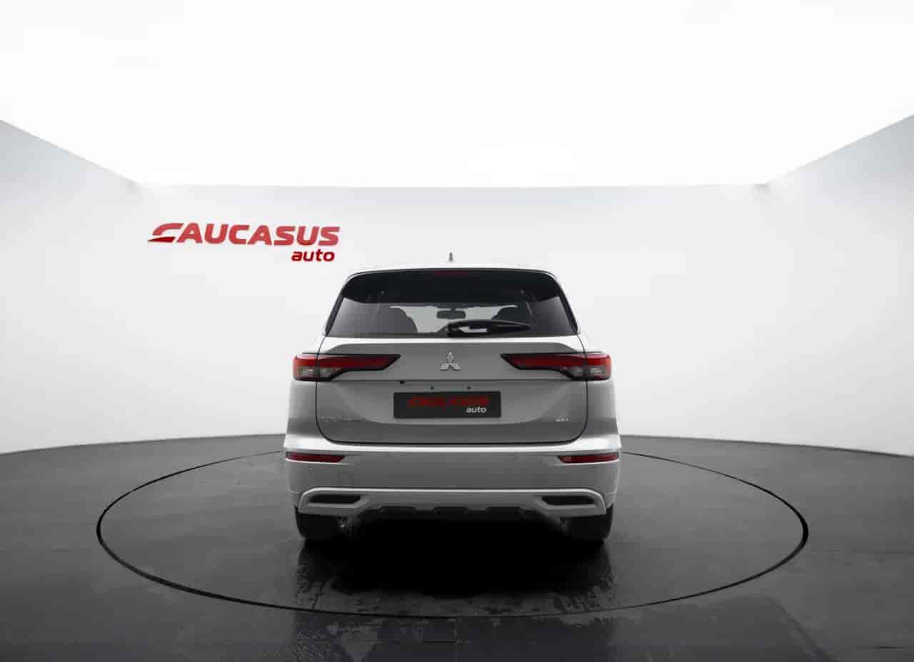 MITSUBISHI Outlander - 5