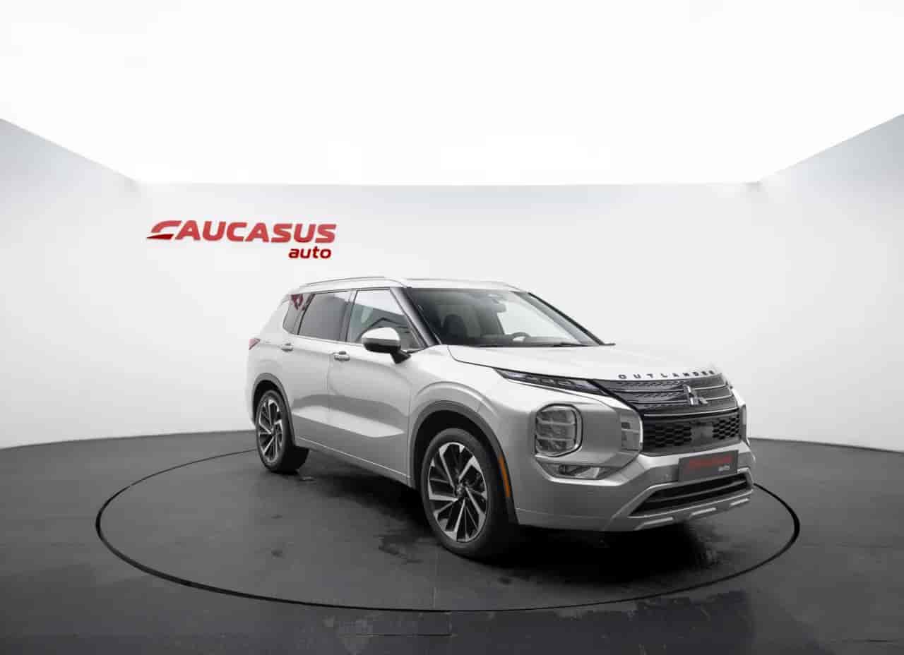 MITSUBISHI Outlander - 3