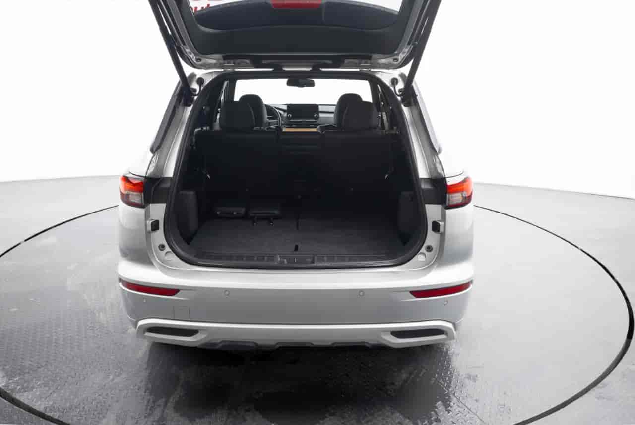 MITSUBISHI Outlander - 7