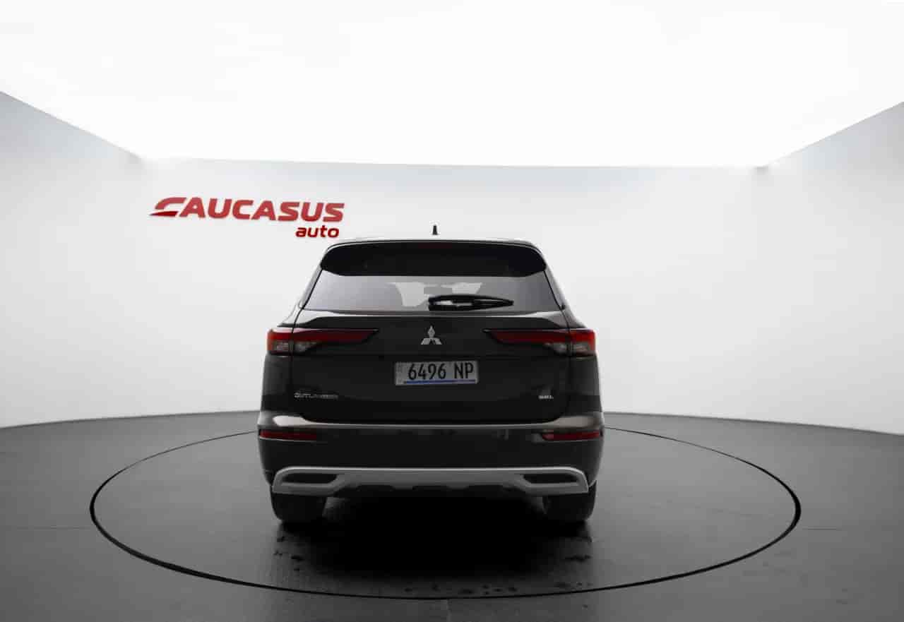 MITSUBISHI Outlander - 5