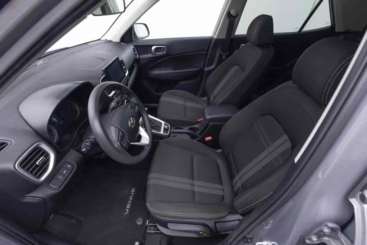 HYUNDAI Venue - 10