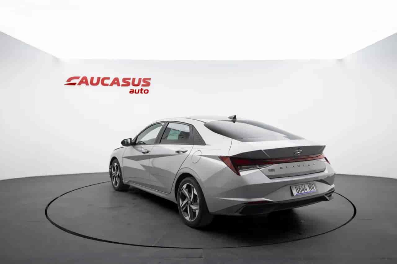 HYUNDAI Elantra - 6