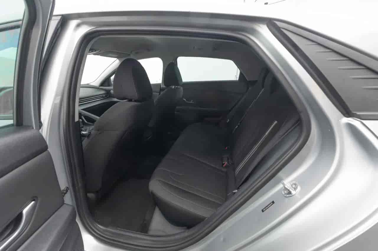 HYUNDAI Elantra - 8