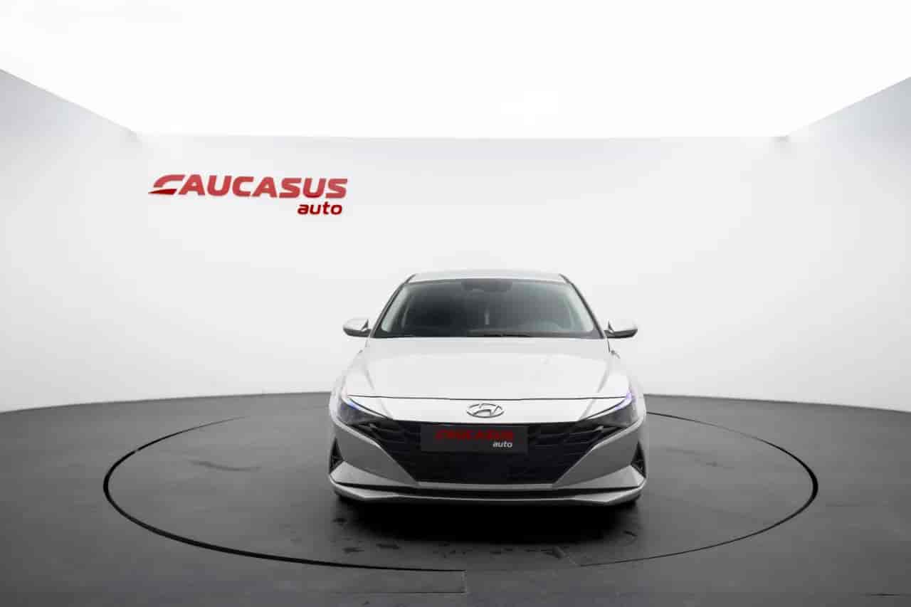 HYUNDAI Elantra - 2