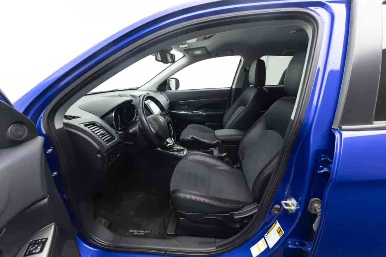MITSUBISHI Outlander - 10