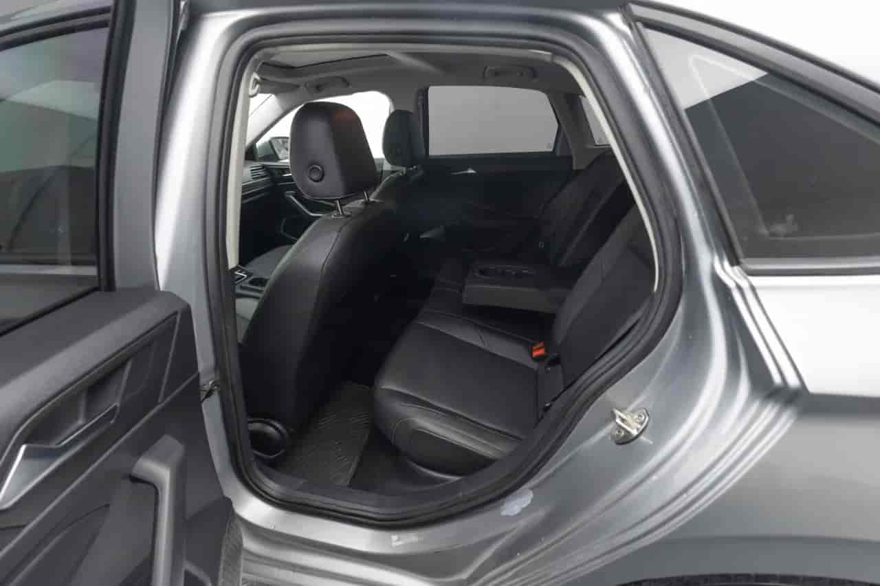 VOLKSWAGEN Jetta - 8