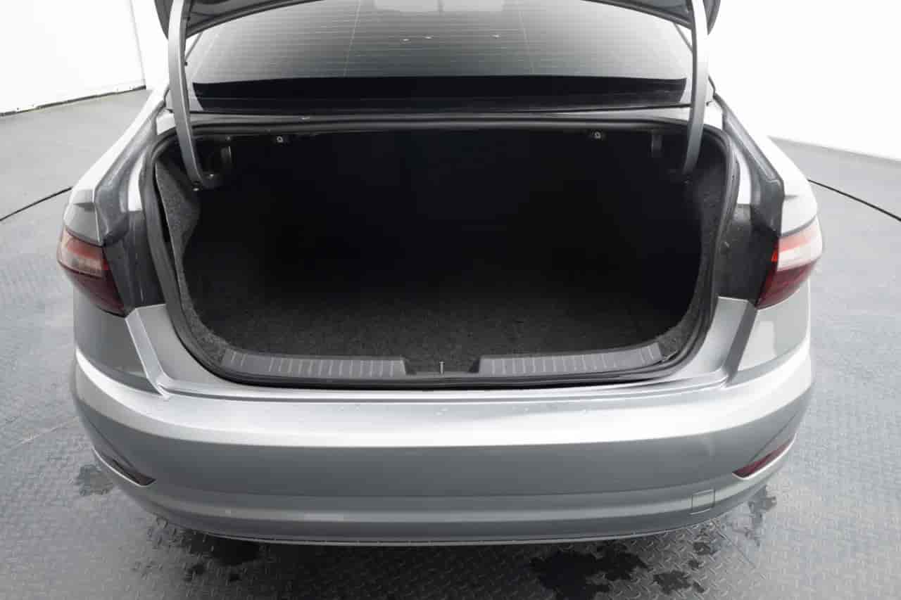 VOLKSWAGEN Jetta - 7