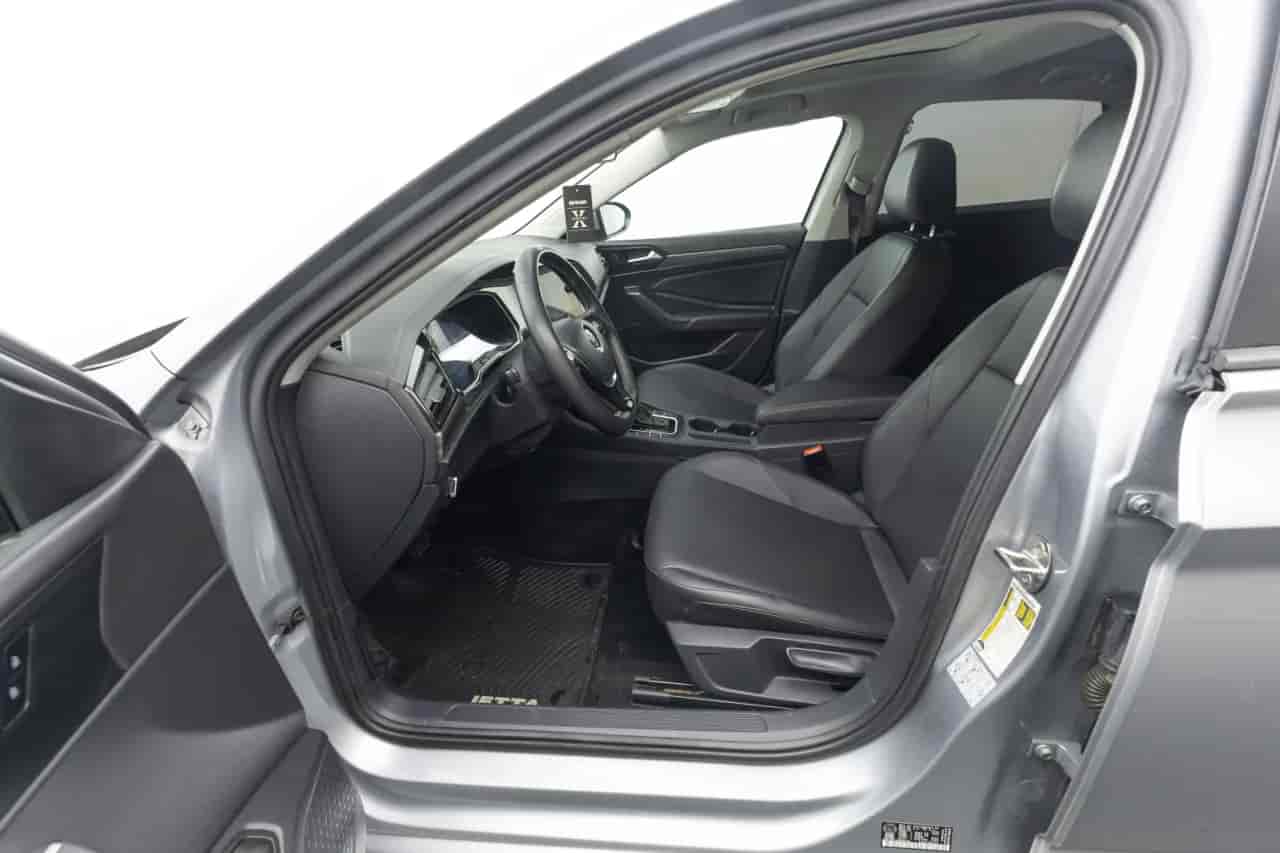 VOLKSWAGEN Jetta - 10