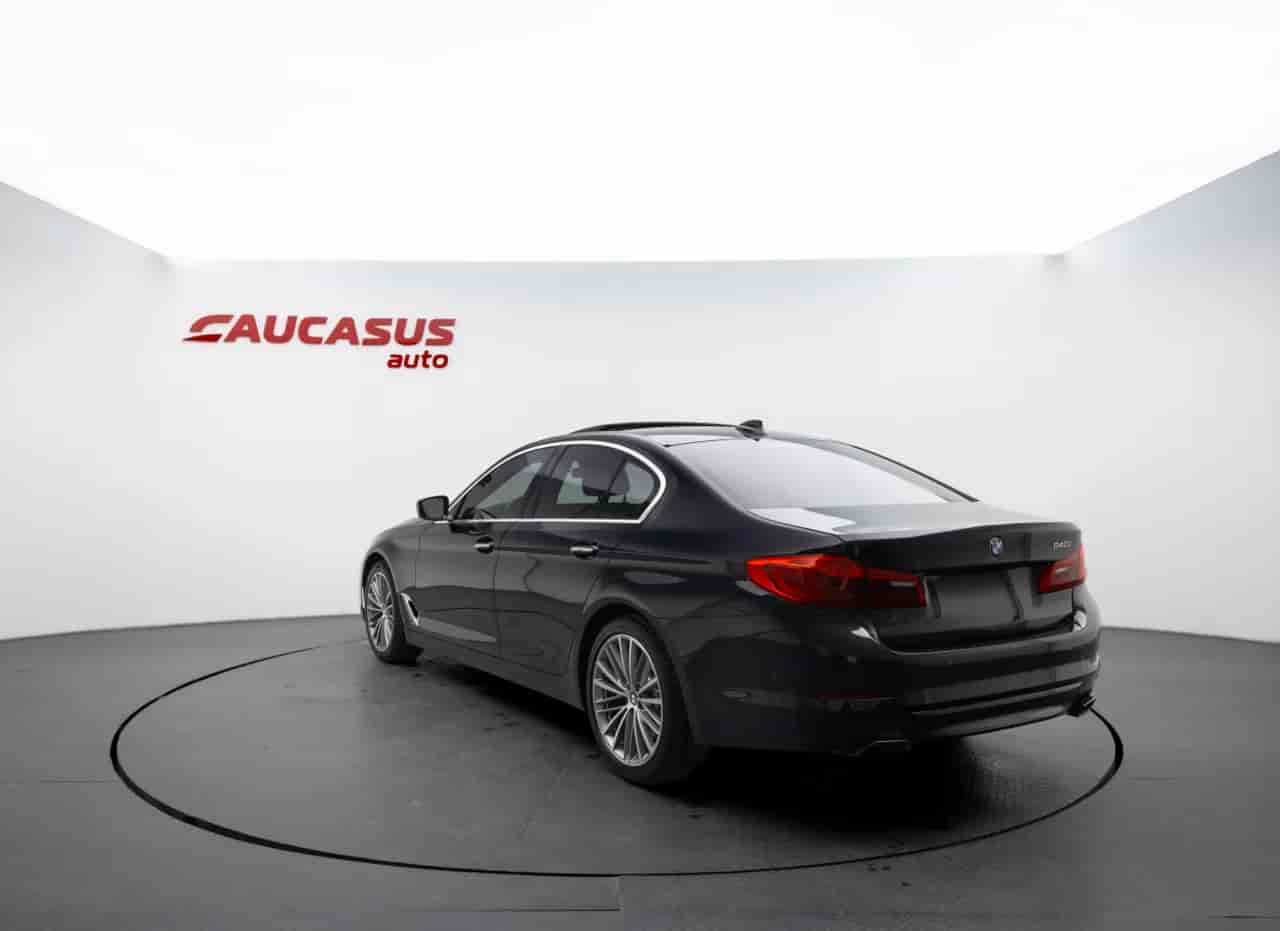 BMW 5-Series - 6