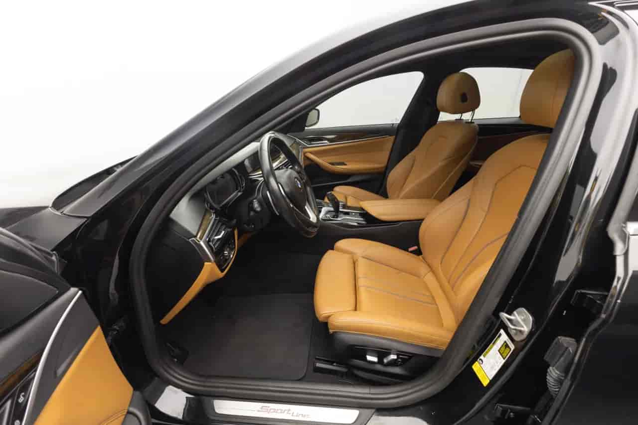 BMW 5-Series - 10