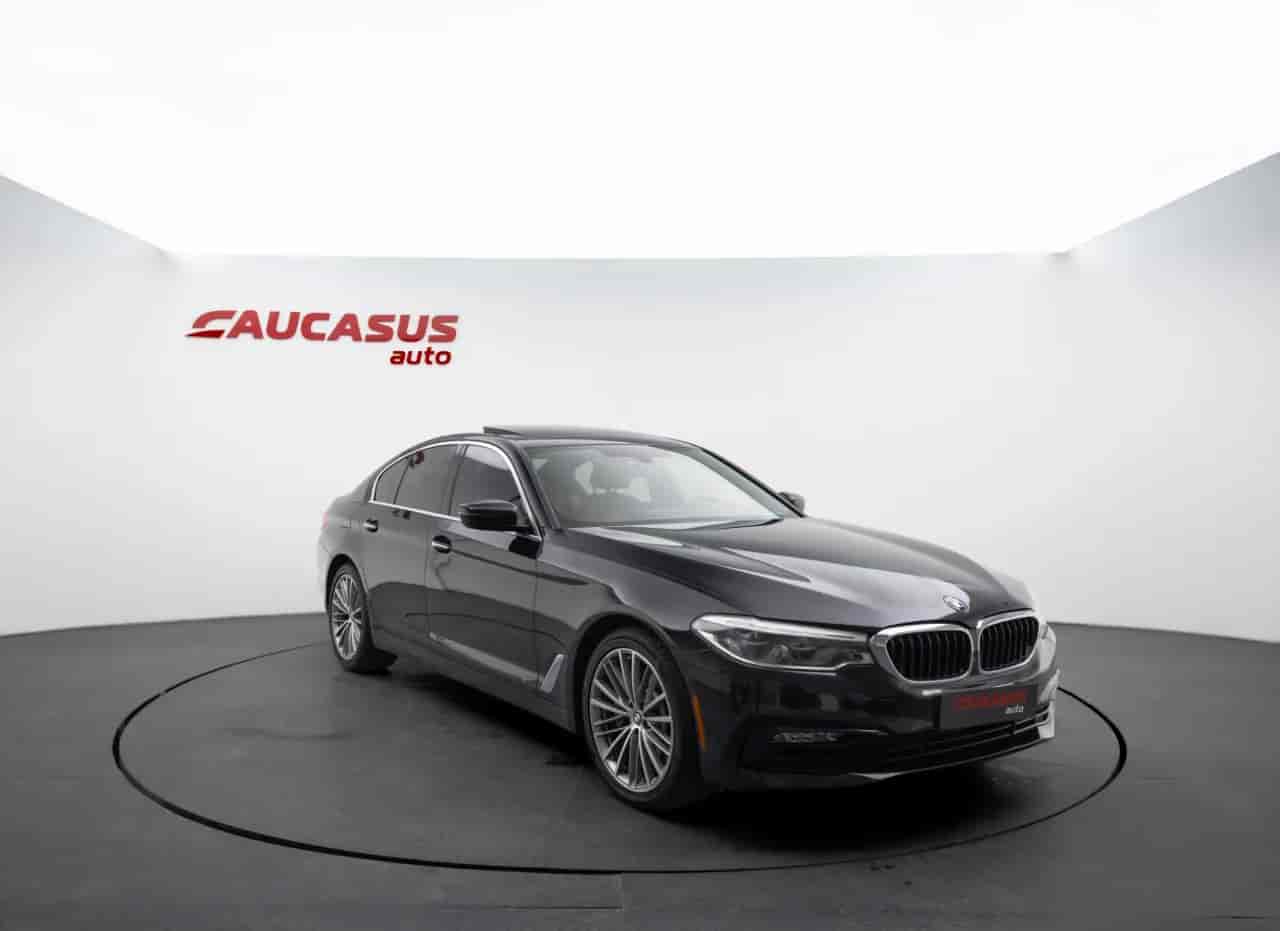 BMW 5-Series - 3