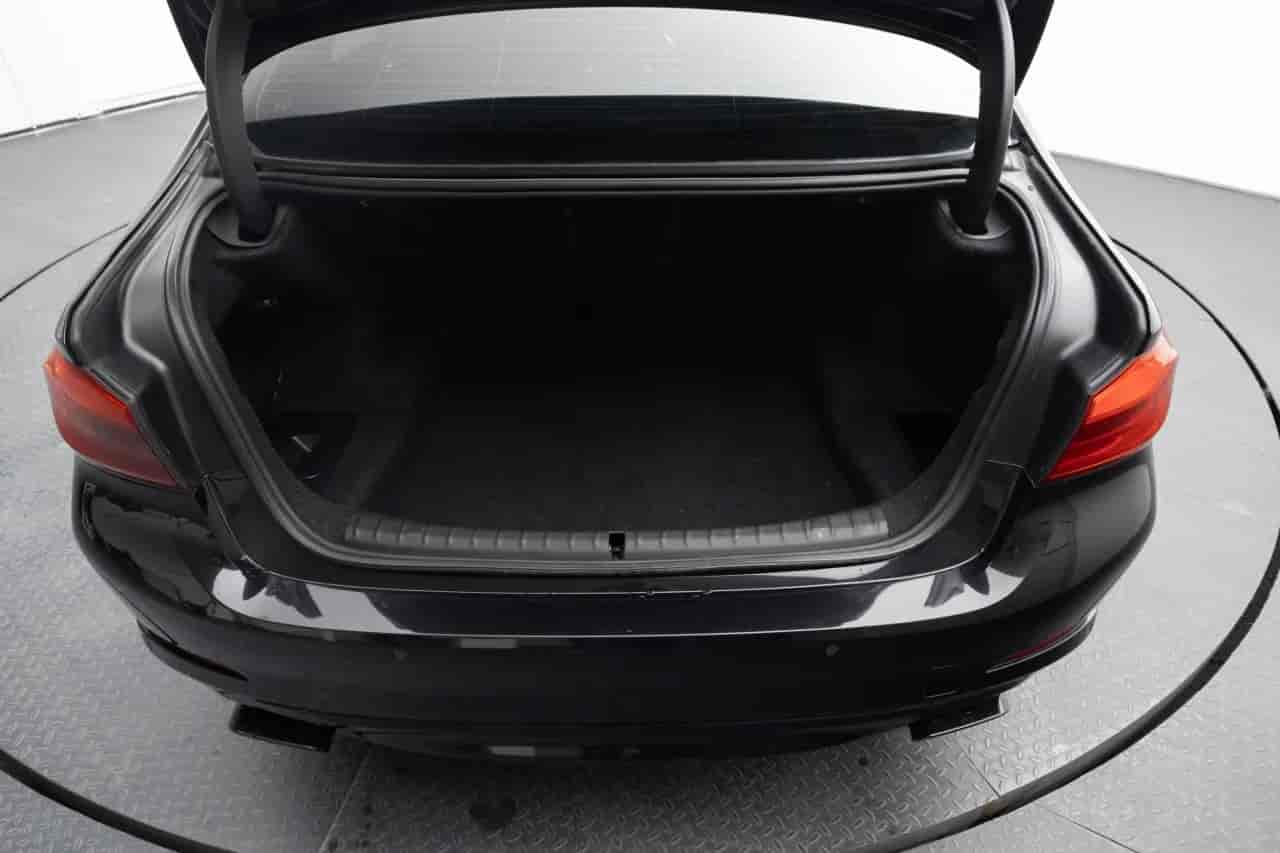 BMW 5-Series - 7