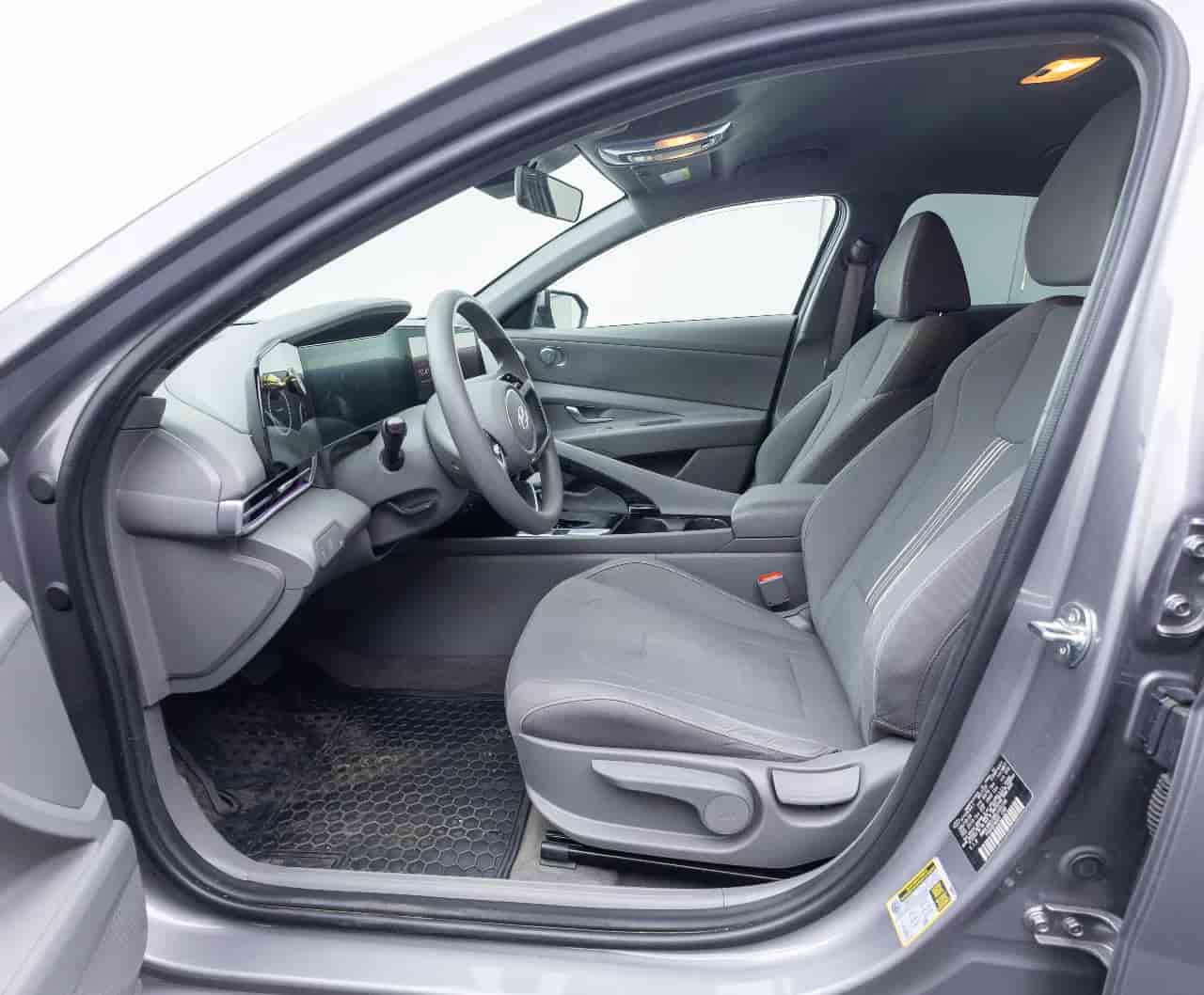 HYUNDAI Elantra - 10