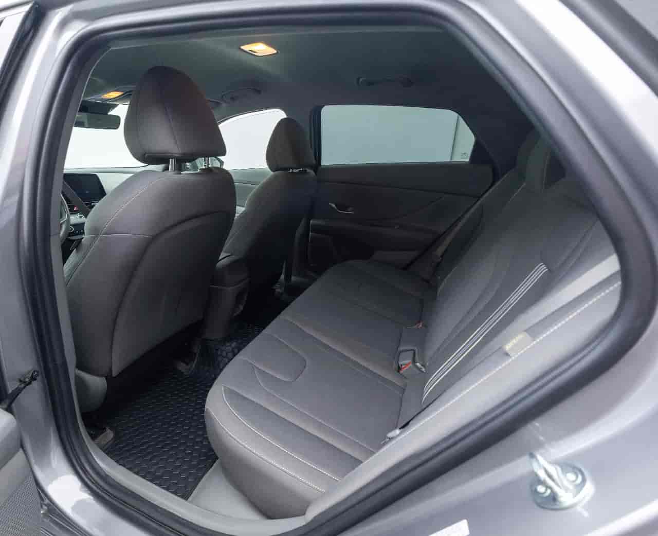 HYUNDAI Elantra - 8